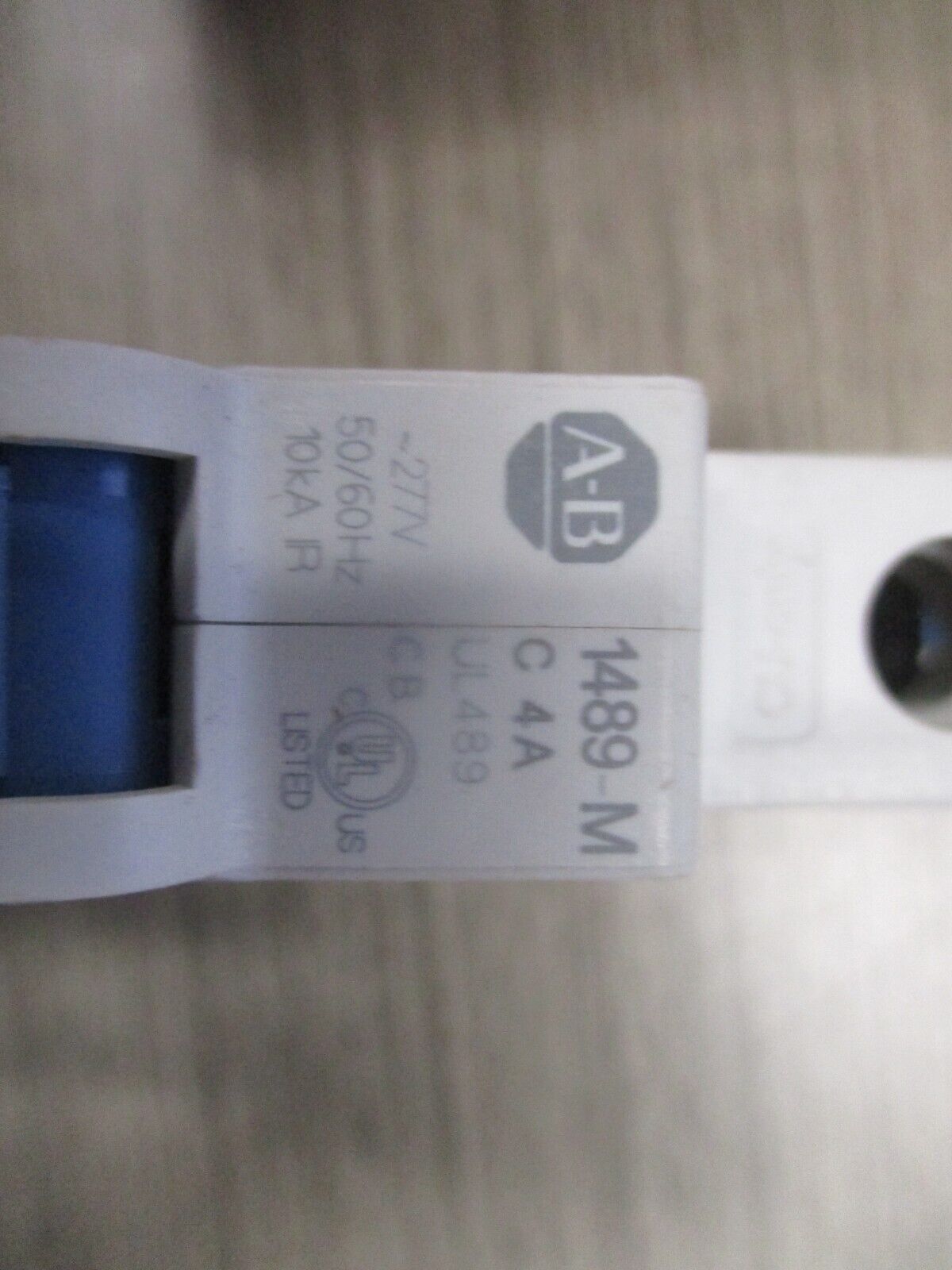 Allen-Bradley Circuit Breaker 1489-M1C040 Ser. D 4A 277V 1P 50/60Hz Used
