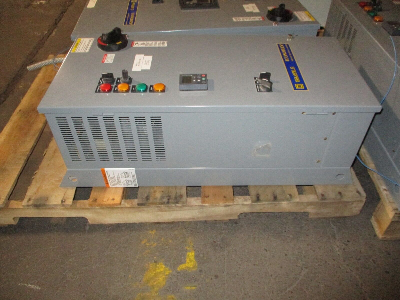 Square D Econoflex Altivar AC Drive w/ Bypass 8839 58EGG4VY Ser. A 7.5HP 3Ph