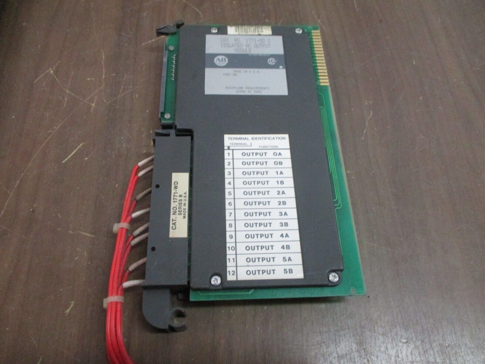 Allen-Bradley Isolated AC Output Module 1771-OD C Used