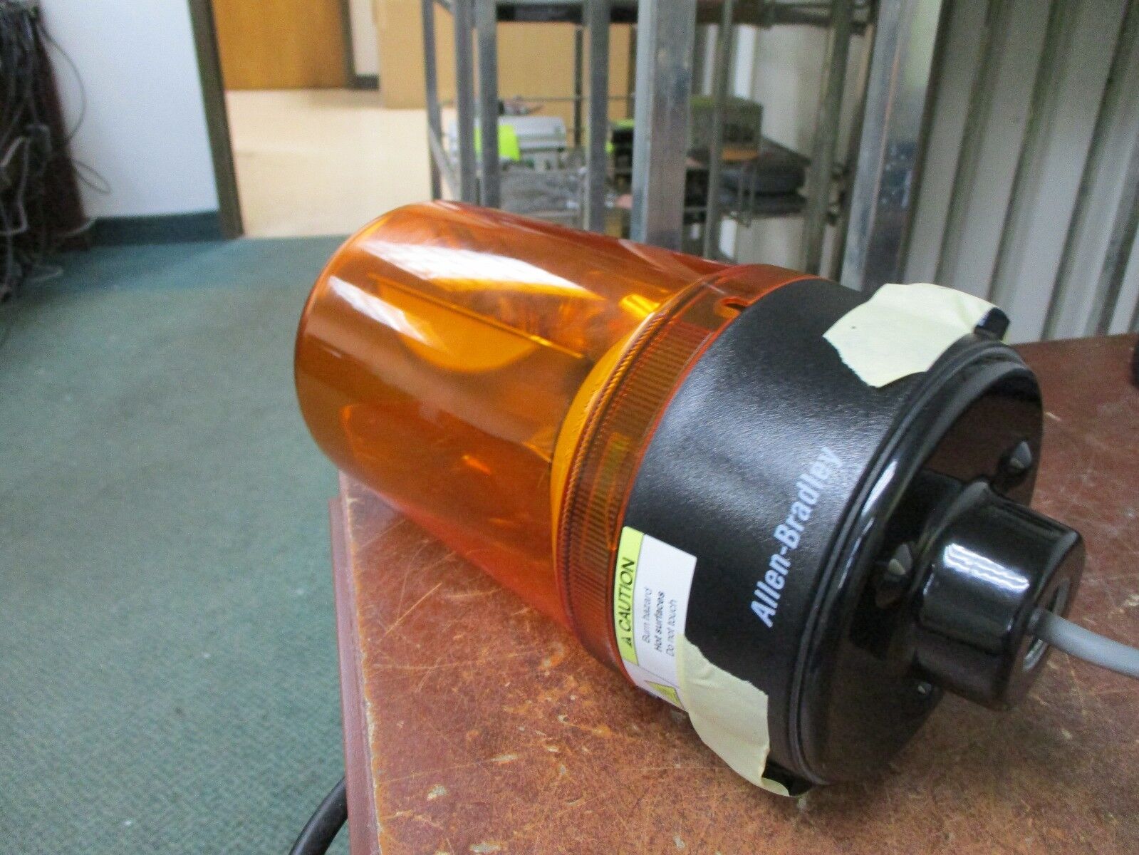 Allen-Bradley Beardon 855 BM-ABN Amber 1/2" Mount Used