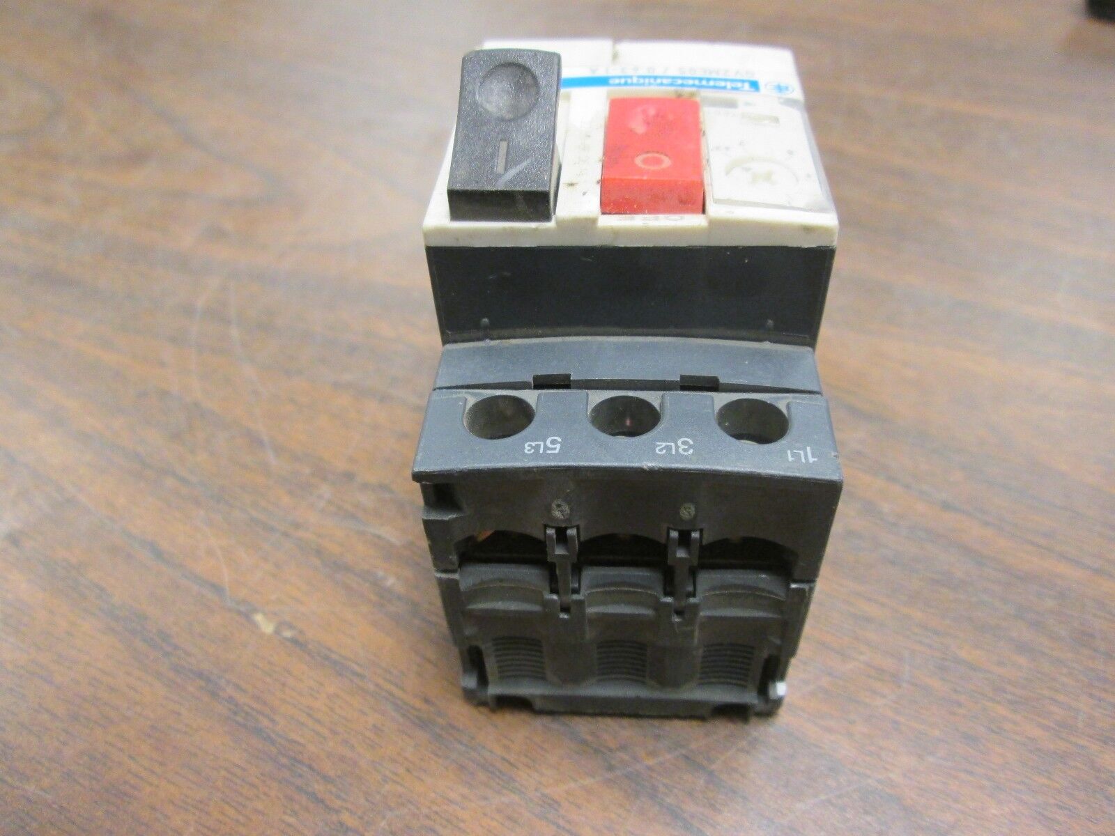 Telemecanique Manual Motor Starter GV2ME05 Range: 0.63-1A Used