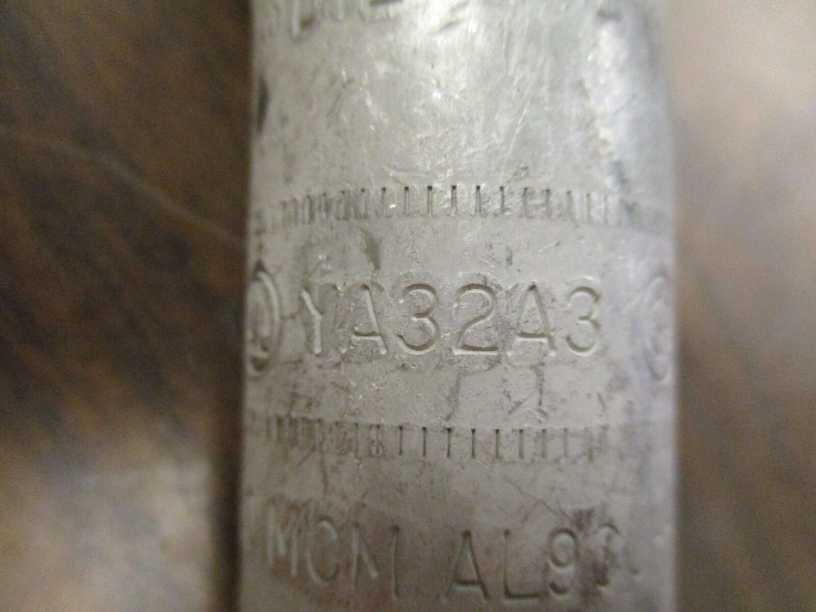 Burndy Crimp Lug YA32A3 400MCM AL9CU-HV *Lot of 4* New Surplus