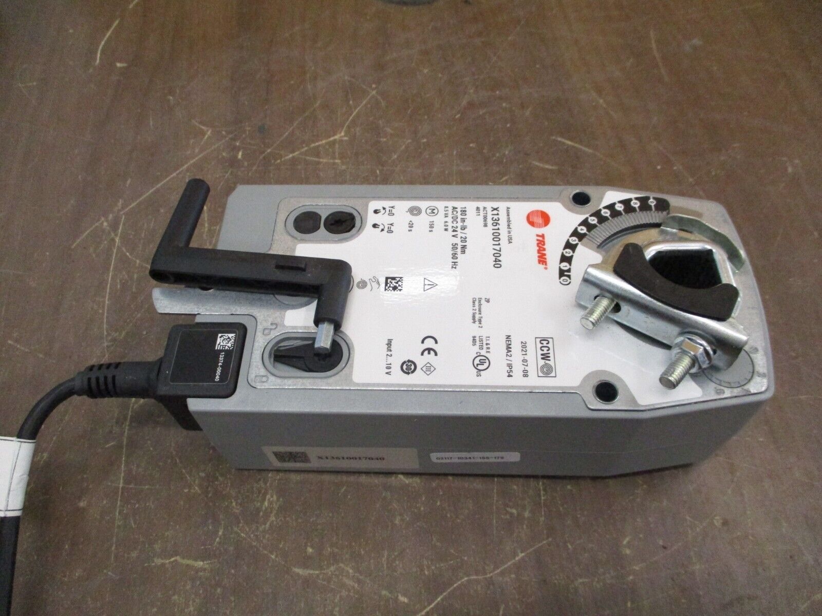 Trane Actuator X13610017040 180 in-lb 24V AC/DC Nema 2 *Missing Lug* Used