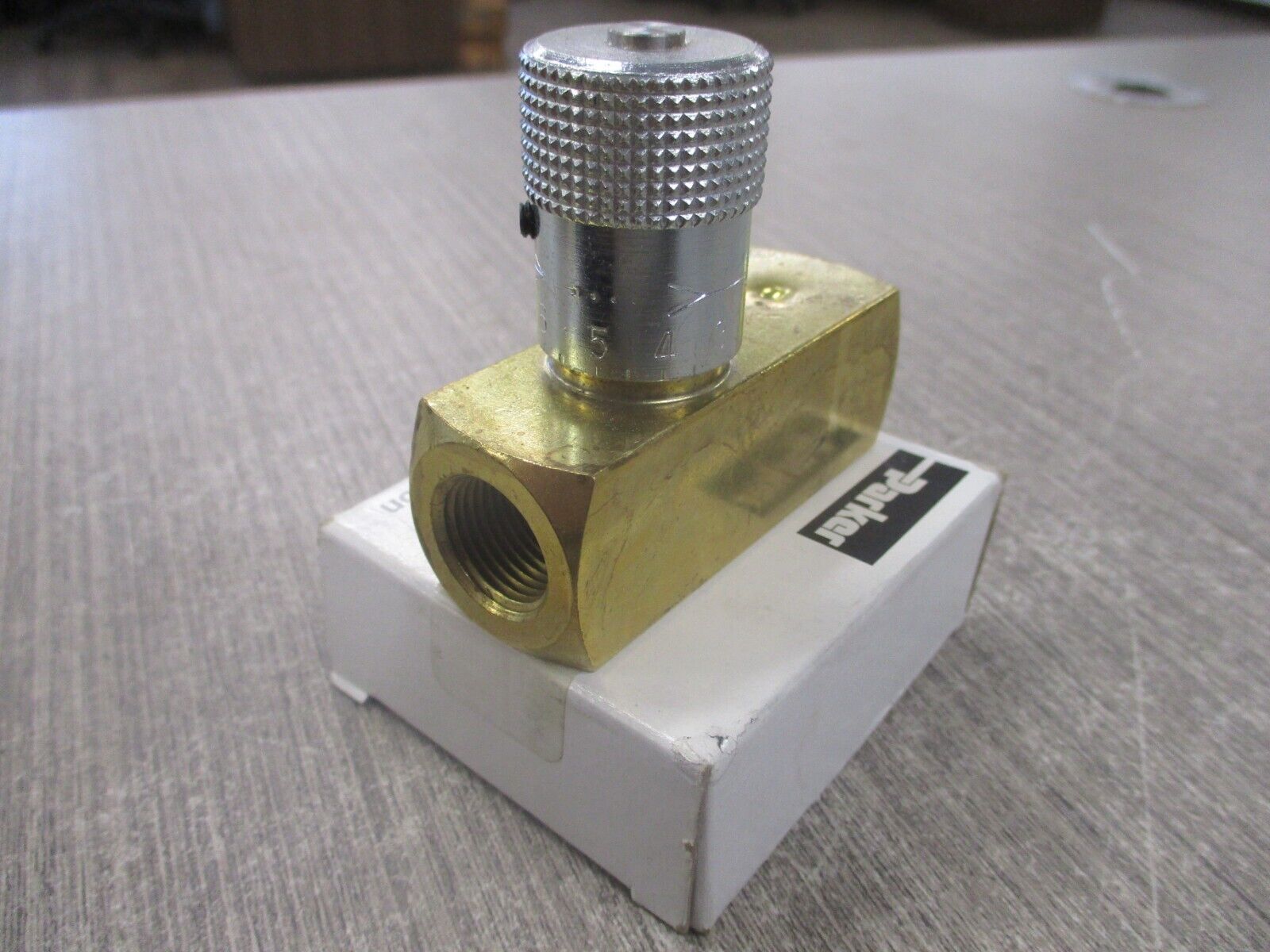Parker Flow Control Valve IA855 New Surplus