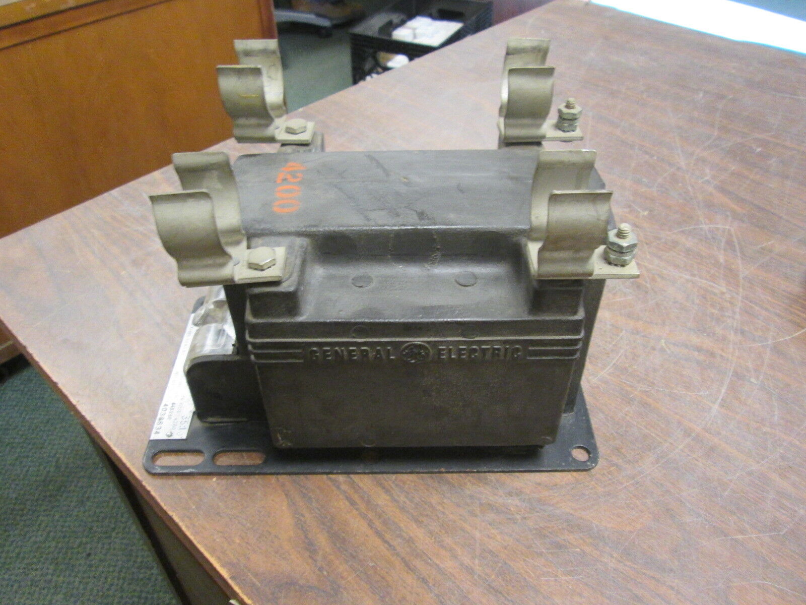 GE Type JVM Voltage Transformer 643X92 Ratio 35:1 Pri: 4200V 50-60Hz Used