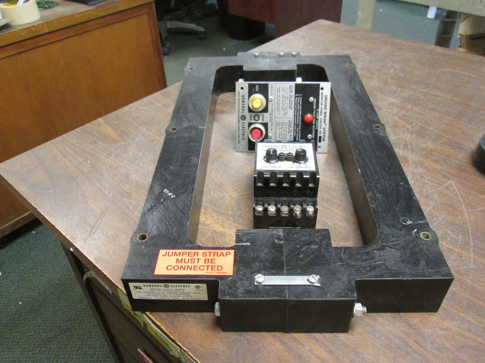 GE Ground Break System TSG0818 Mod 2/ TGSR12/TGSMP Used