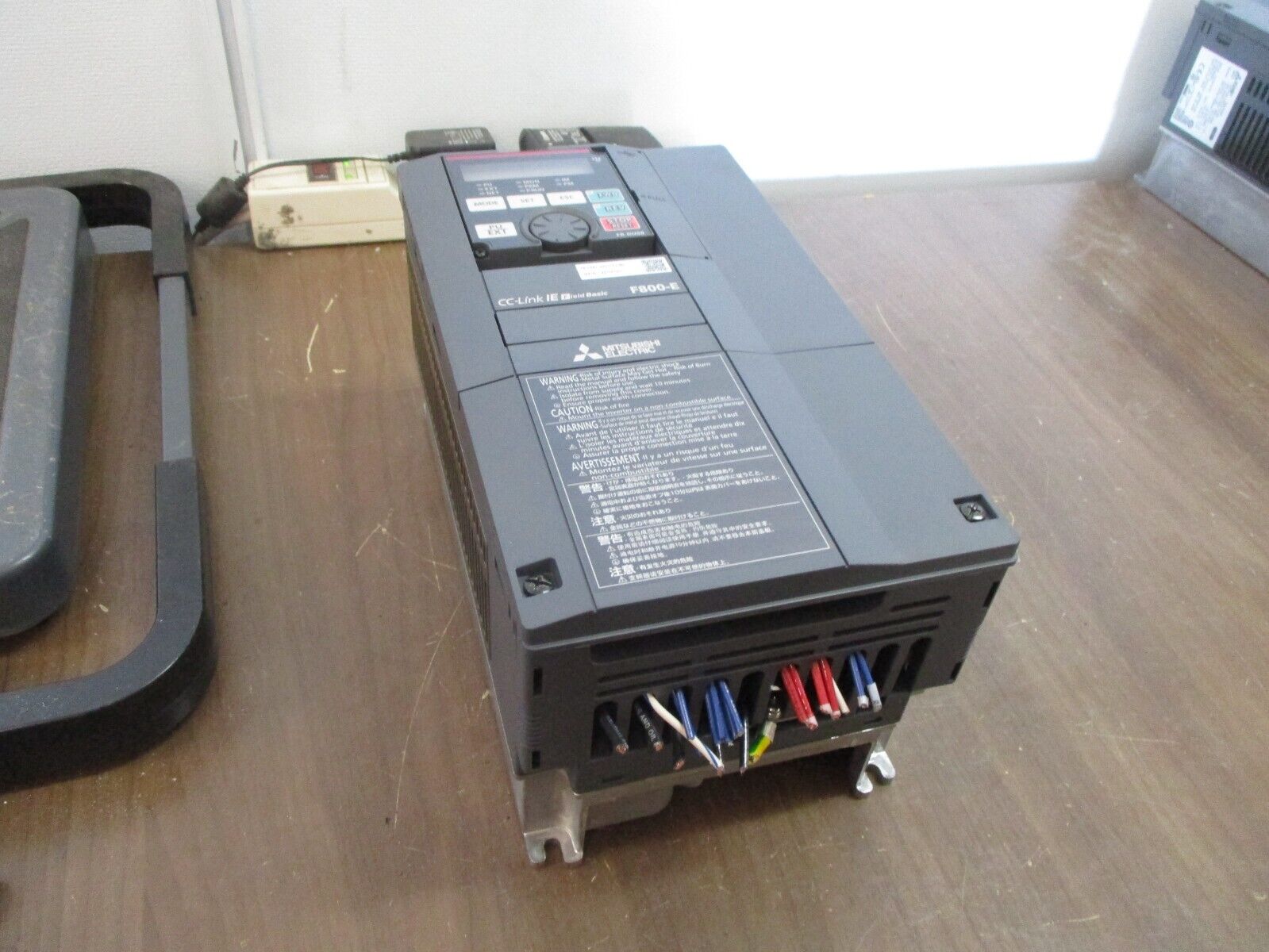 Mitsubishi F800-E AC Drive FR-F840-00023-E3-N6 1HP 3Ph w/ Keypad Used