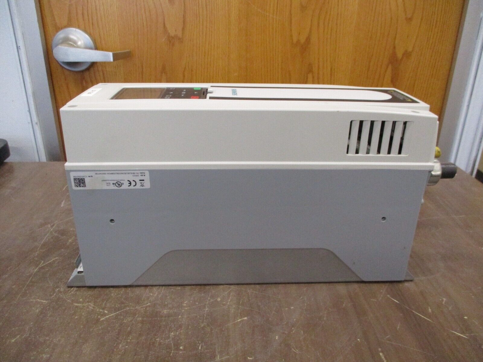 Siemens AC Drive BT300-005X2-01X 5HP 3Ph Output: 0-Uin 0-320Hz 18A w/ Keypad
