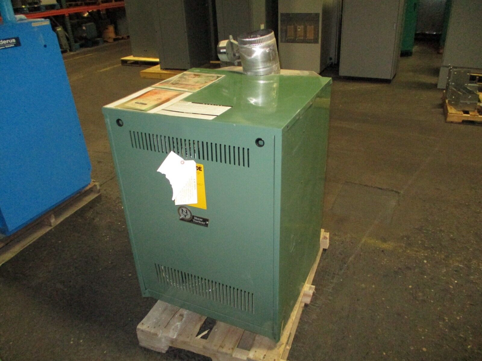 New Yorker Boiler Co. Natural Gas Boiler CG80EN-L Input: 245MBH 120V 60Hz Used