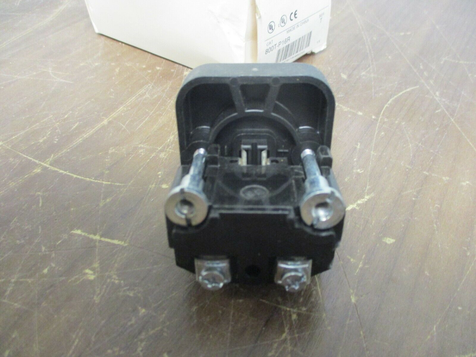 Allen-Bradley Pilot Light 800T-P16R Ser. T Type 4,13 Red Lens New Surplus