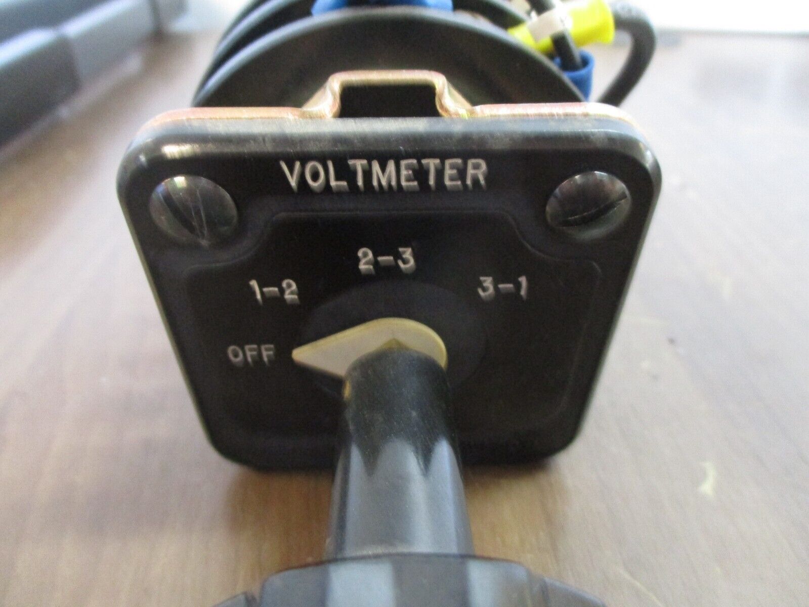 Electroswitch Series 24 Voltmeter Rotary Switch 2404C Used