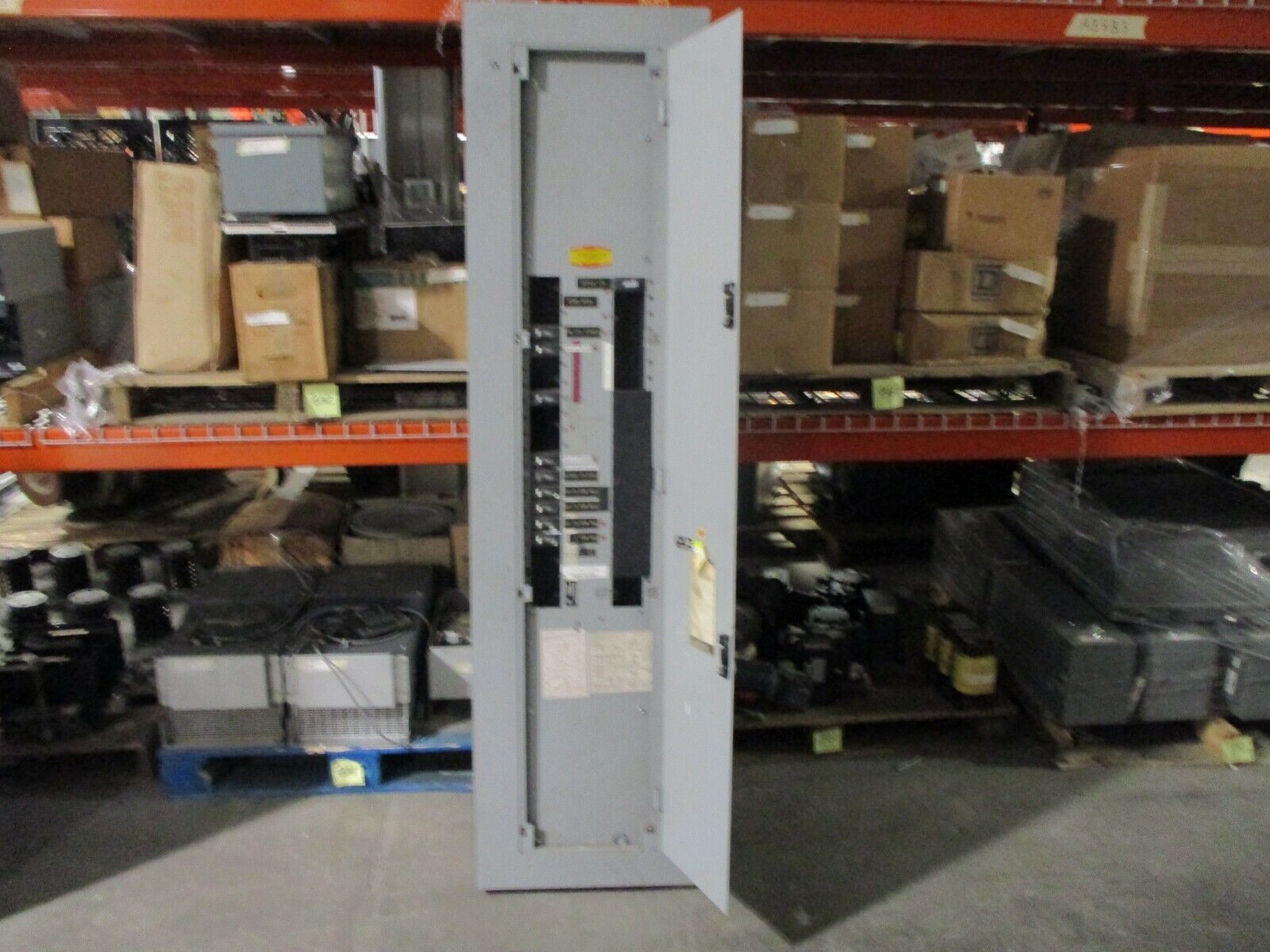 GE Main Lug Breaker Panel 480Y/227 3Ph 4W Used