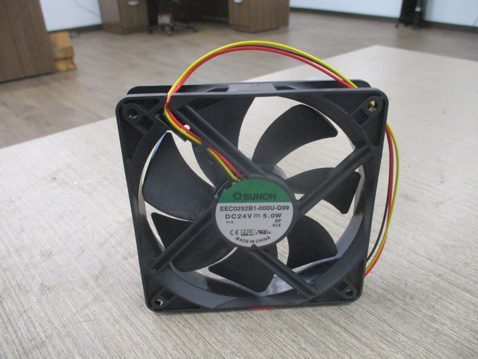 Sunon Axial Fan EEC0252B1-000V-G99 24VDC 5W *No Box* New Surplus