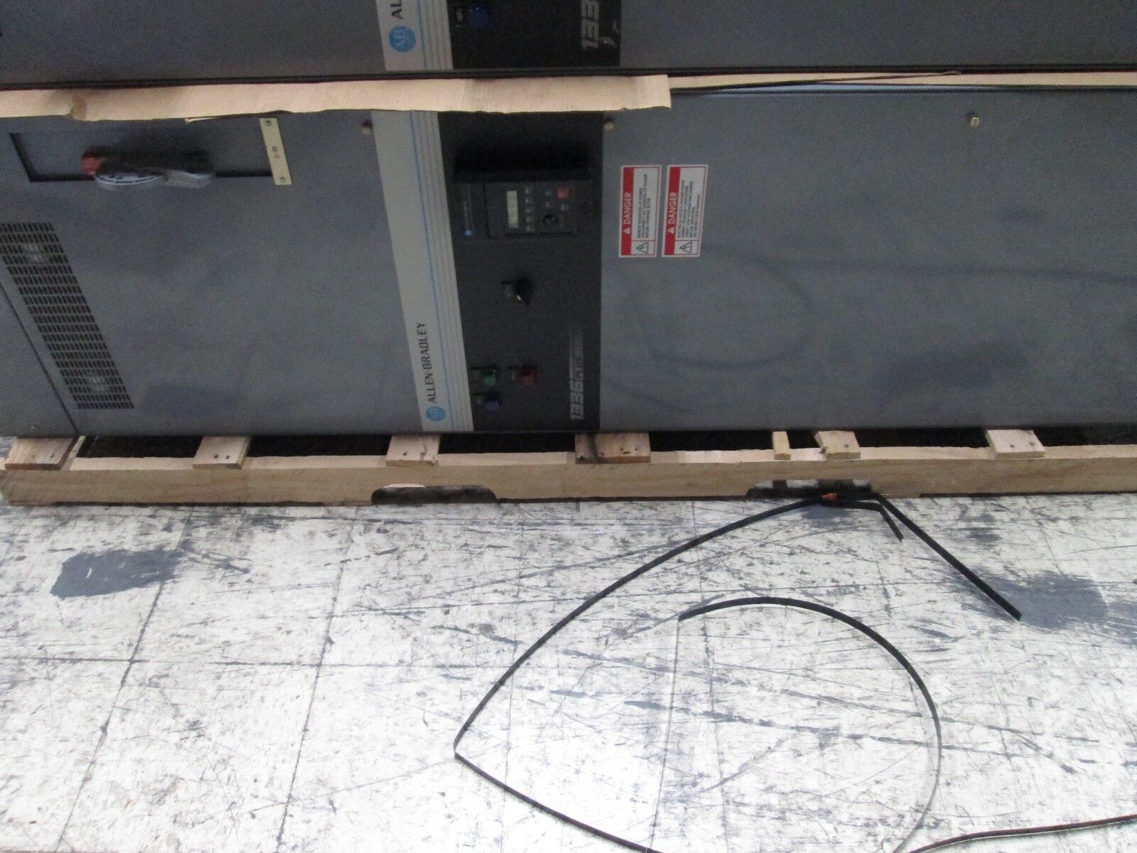 Allen-Bradley 1336 Plus AC Drive w/ Bypass 1336S-B060-AX-EN-L6 60/75HP 3Ph Used