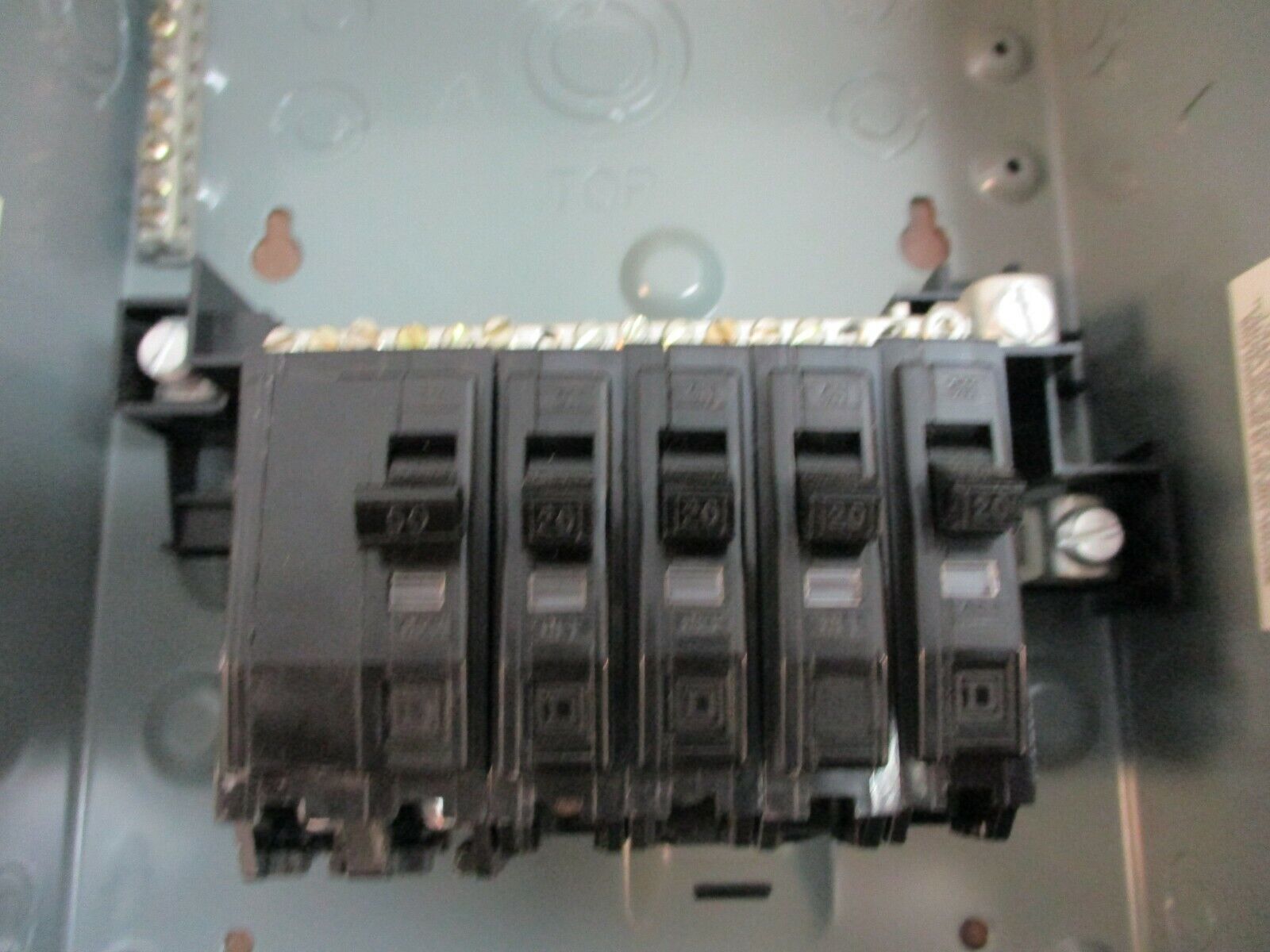 Square D QO Load Center QO6-12L100D 100A 120/240V Breakers: 1 50A 2P, 4 20A 1P