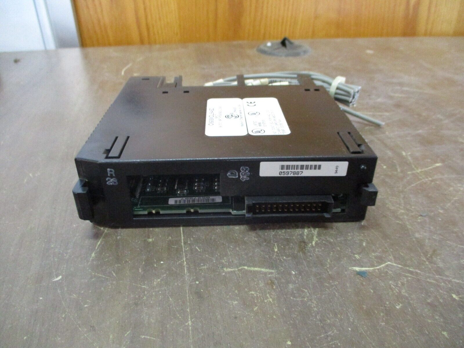GE Fanuc Input Module IC693MDL645D 24VDC 16PT *Missing Terminal Cover* Used