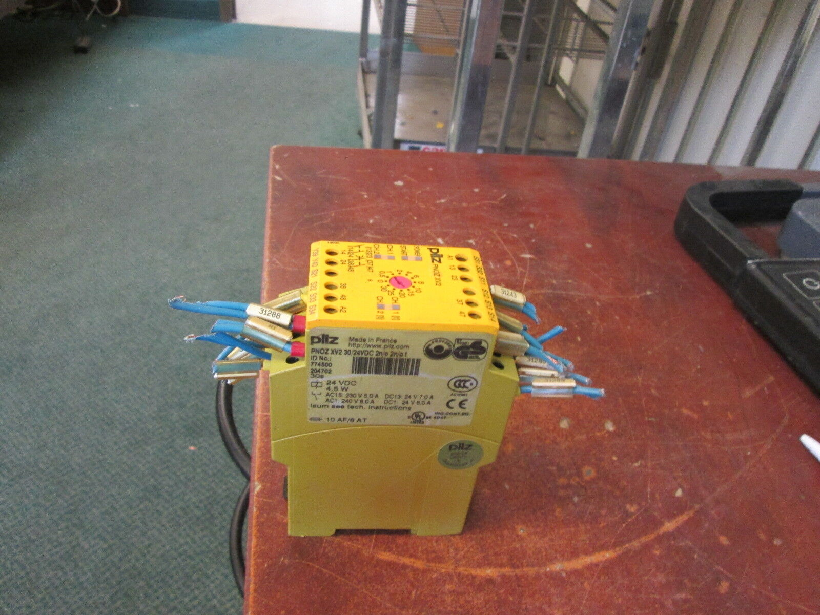 Pilz Safety Relay  PNOZ XV2 24 VDC Range: 0-30sec Used