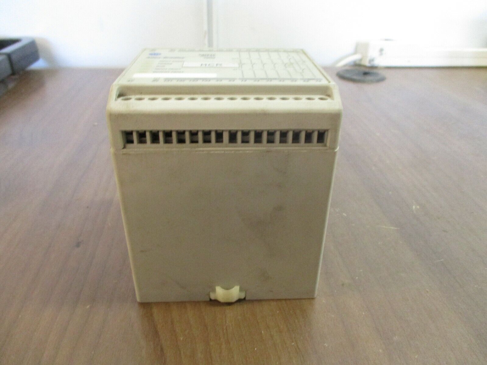 Allen-Bradley 700Z Safety Relay 700-ZBR520AZ1 Ser. A New Surplus