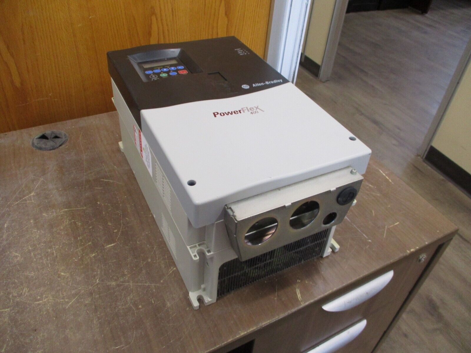 Allen-Bradley PowerFlex 400 AC Drive 22C-D060A103 Ser. A 40HP 3Ph Used