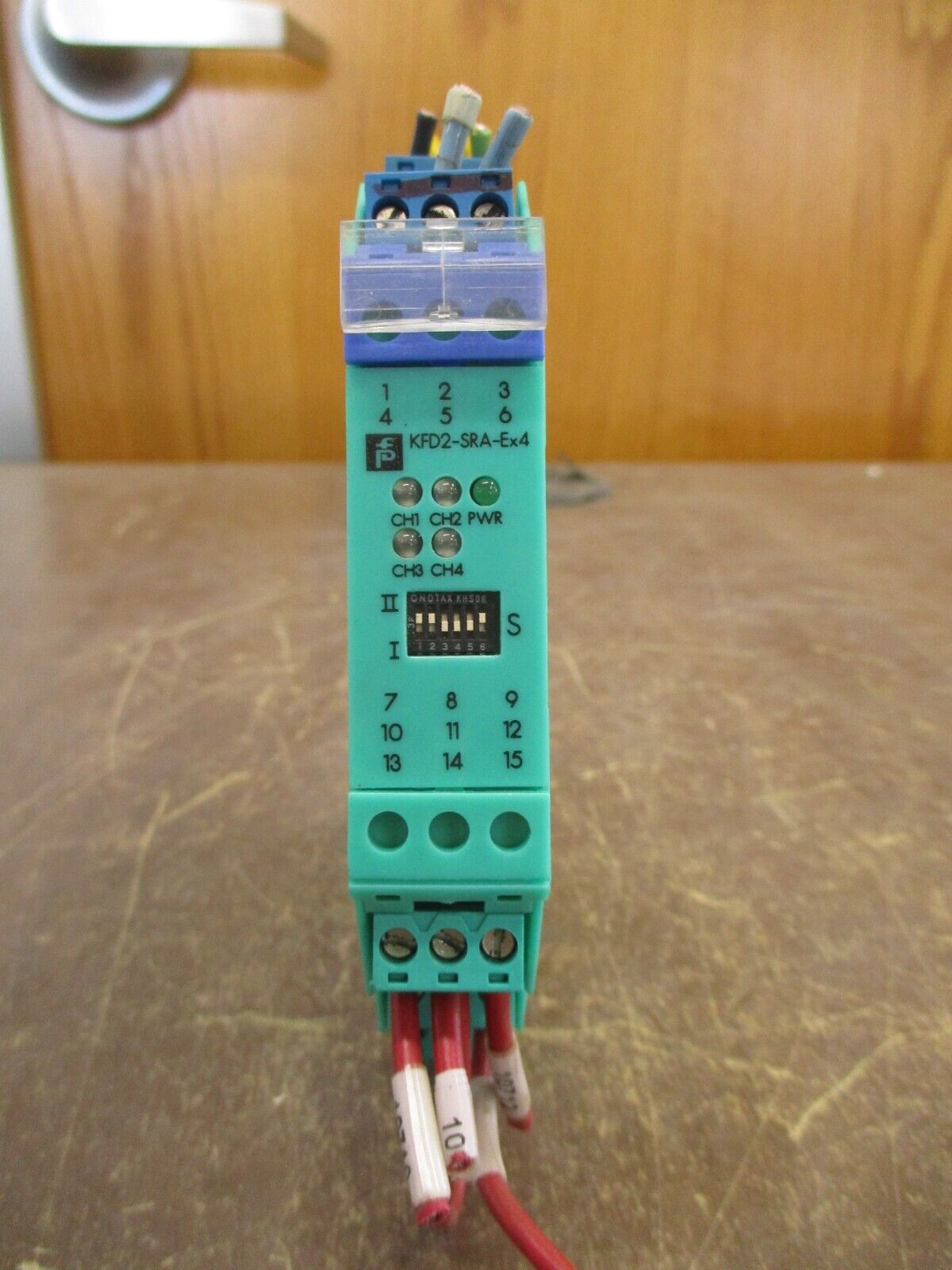 PepperL+Fuchs KFD2-SRA-EX4 Switch Amplifier 50988S Used