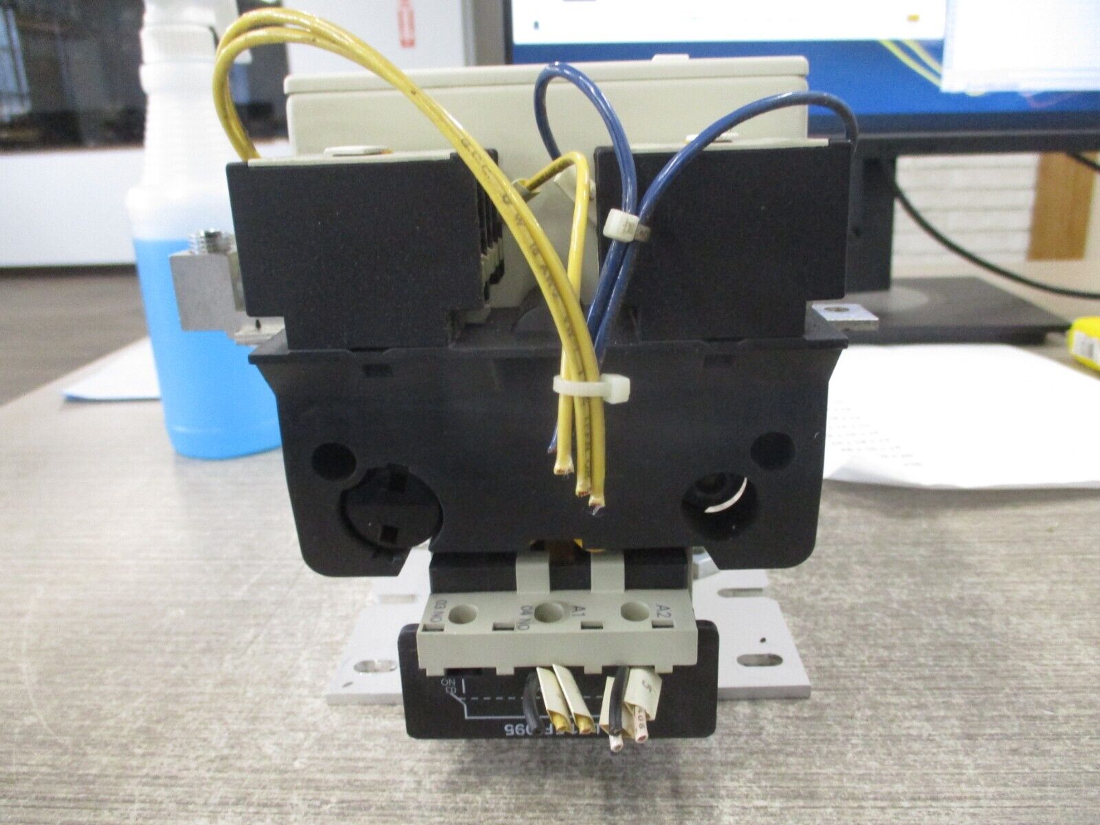Telemecanique Contactor w/ 2 Aux Blocks LC1F115 115-120V Coil Used