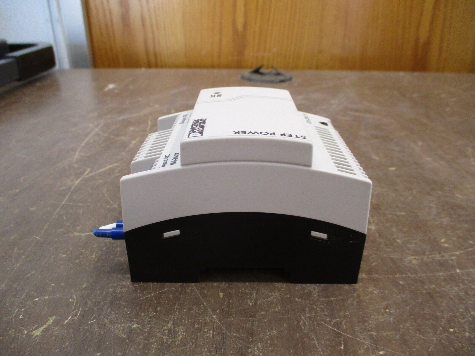 Phoenix Contact Step Power Supply 2868651 STEP-PS/1AC/24DC/2.5 Used