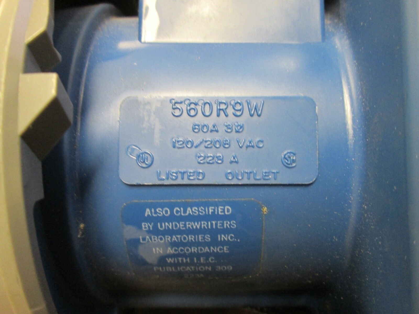 Hubbell  Receptacle 560R9W 60A 120/208VAC 4P 5W 3Ph Used