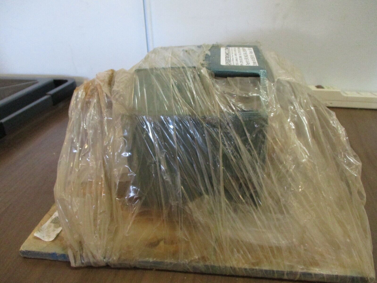 Speedtronics Gear Reducer SPLMQ-58-LBXMPP Ratio 58:1 New Surplus