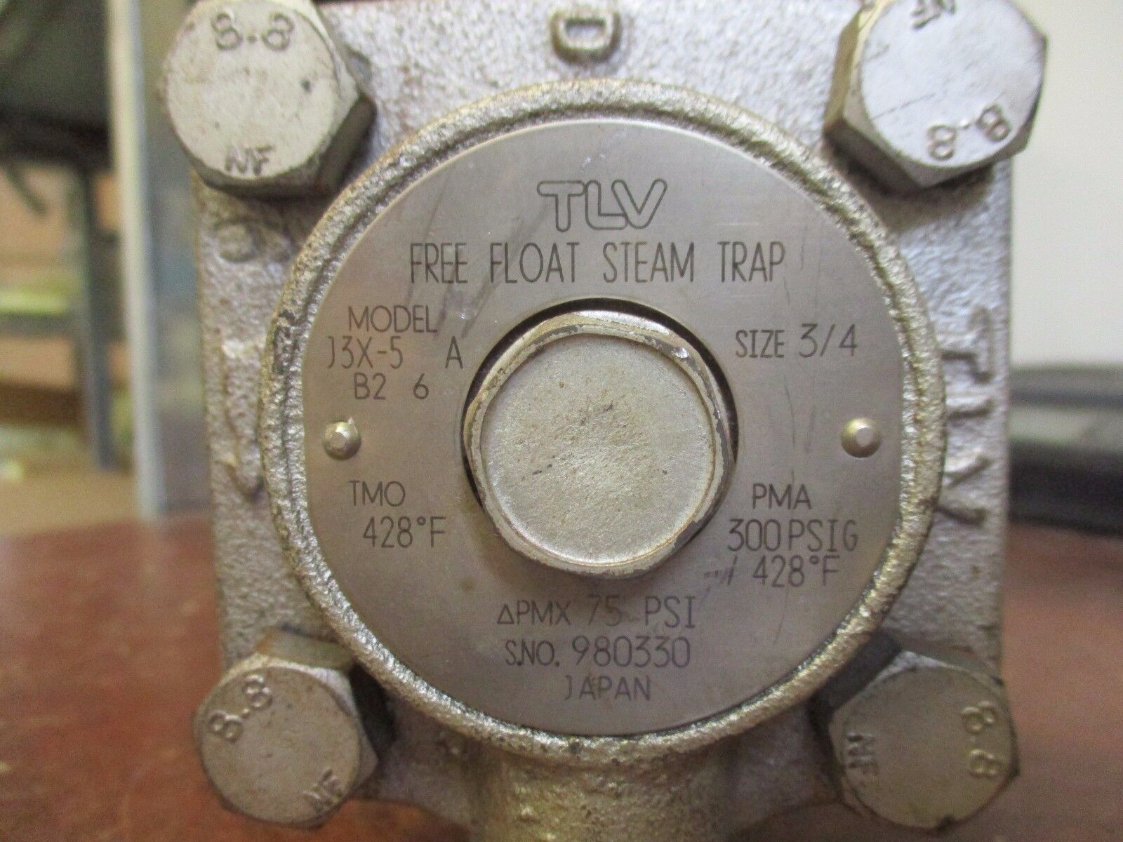TLV	Free Float Steam Trap J3X-5 Size: 3/4" PMA: 300 PSIG   PMX: 75 PSI Used