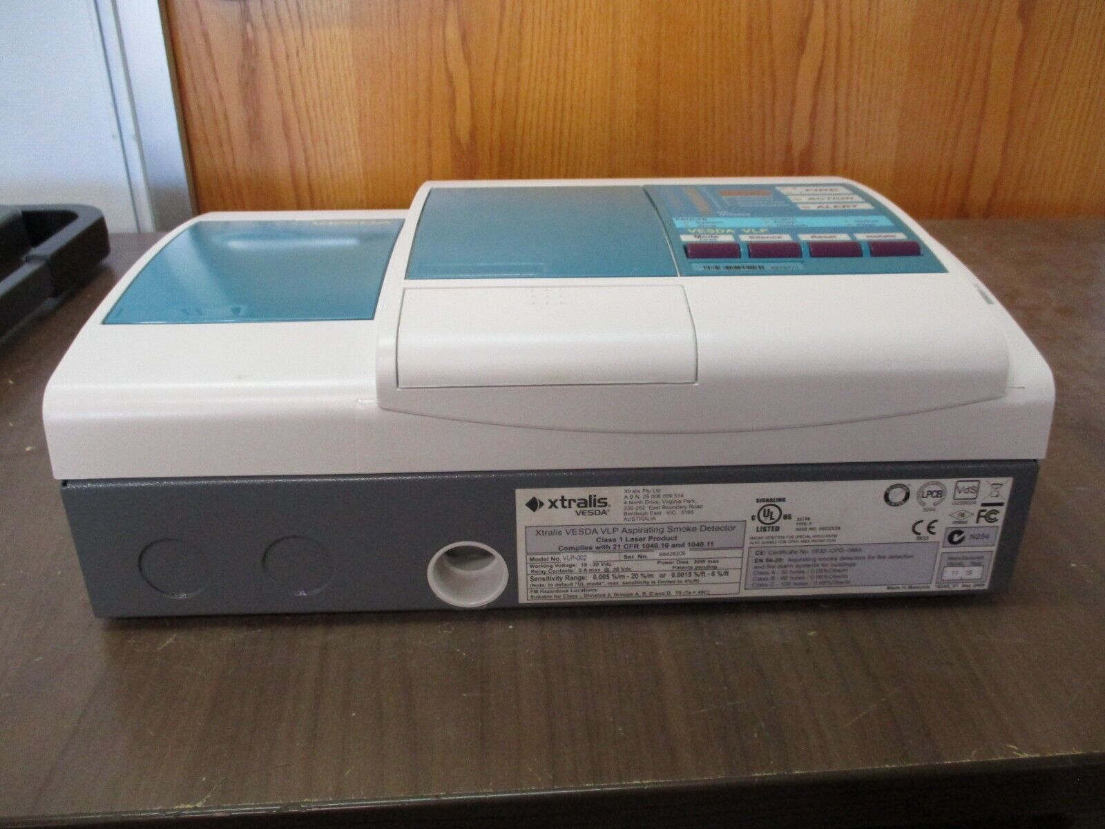 Xtralis Vesda VLP Aspirating Smoke Detector VLP-002 18-30VDC Used