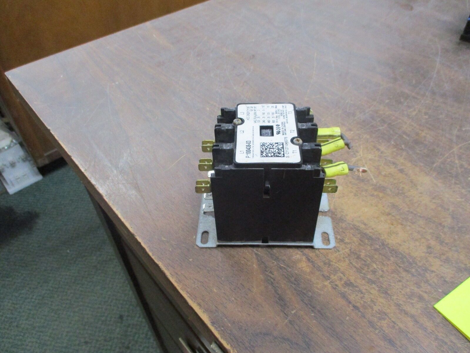 Tyco Electronics Contactor 100438-03 24V Coil 25A 600V Used