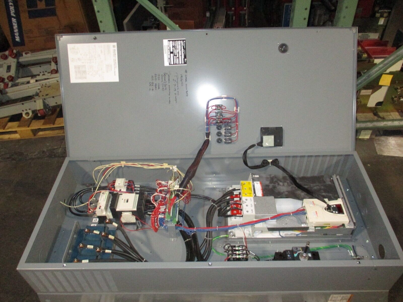 Square D E-Flex Altivar AC Drive w/ Bypass 8839 EFDRG4VY Ser. B 75HP 3Ph Used
