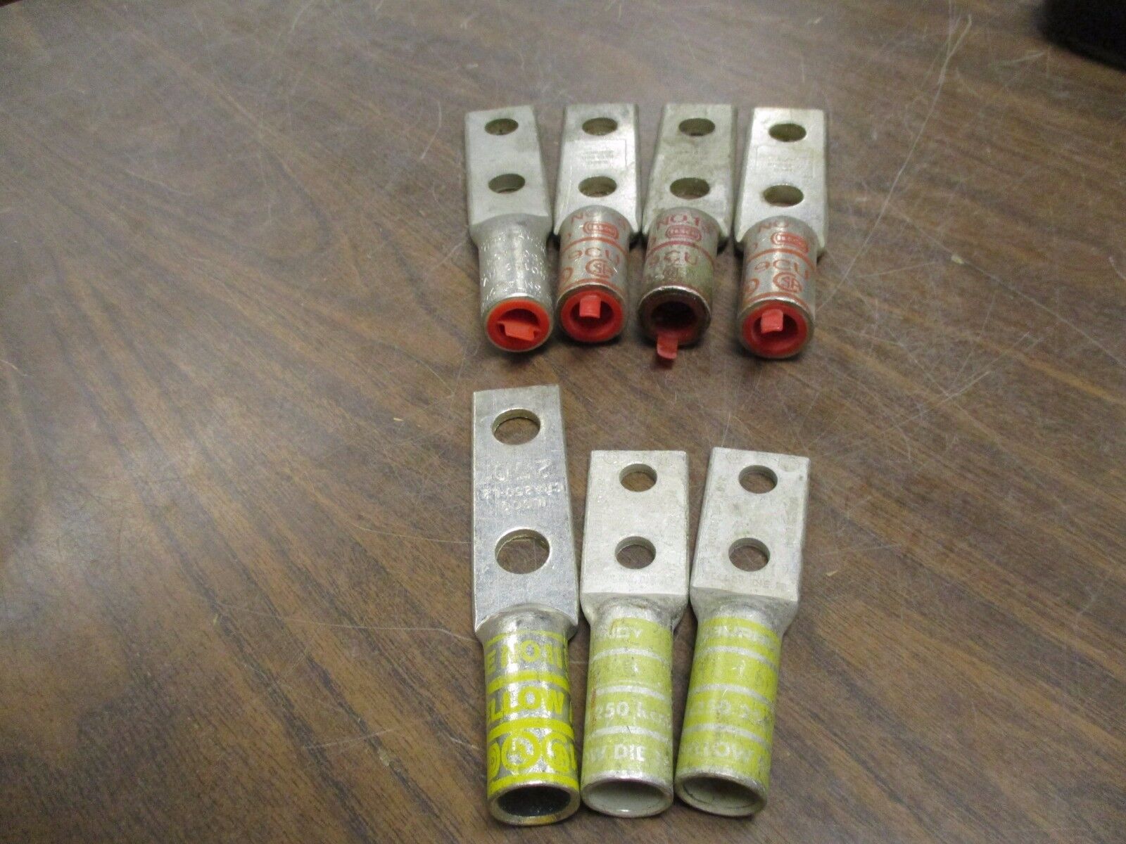 Misc Brands Crimp Lug 250 MCM *Lot of 7* New Surplus
