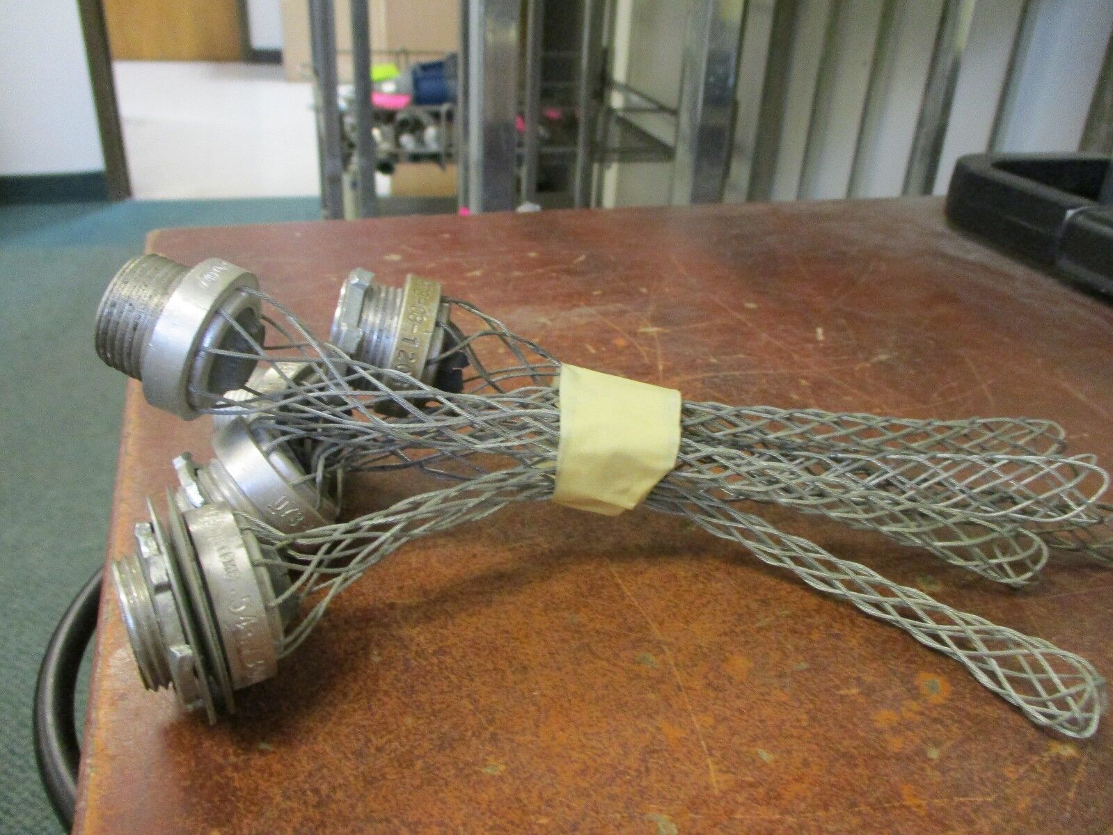 Hubbell Kellems Grip 073-03-1203 Lot of 5 size .54-.73 Used