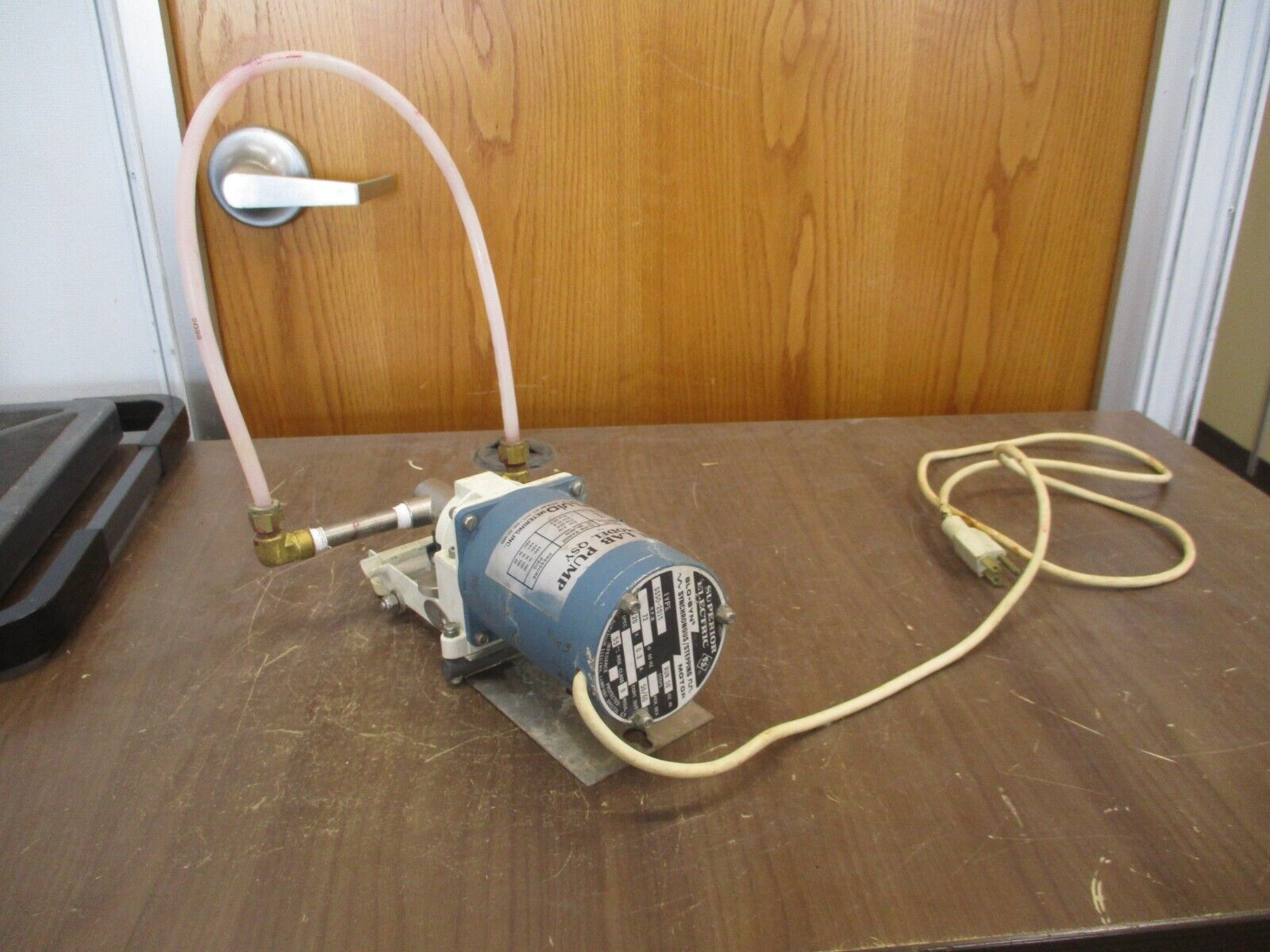 FMI Lab Pump QSY 120V 0.3A 50/60Hz 72 RPM Used