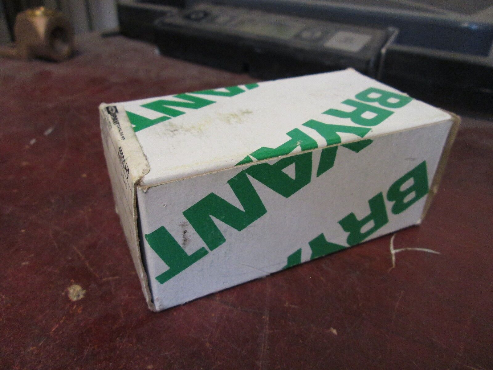 Bryant Nylon Connector 23001-HG 20A 125V 2P 3W New Surplus
