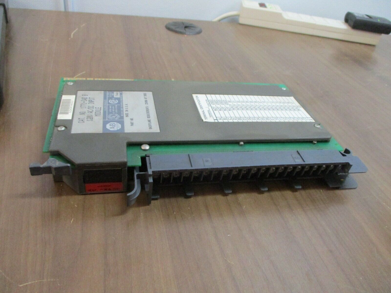 Allen-Bradley AC/DC Input Module 1771-IAD B 120V 250mA@5VDC Used