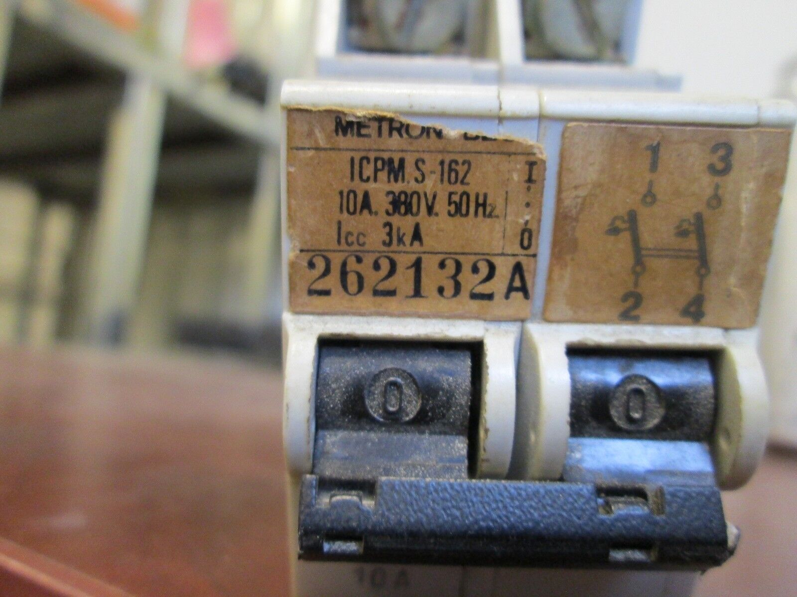 Metron Circuit Breaker 262132A 10A 380V 2P Used