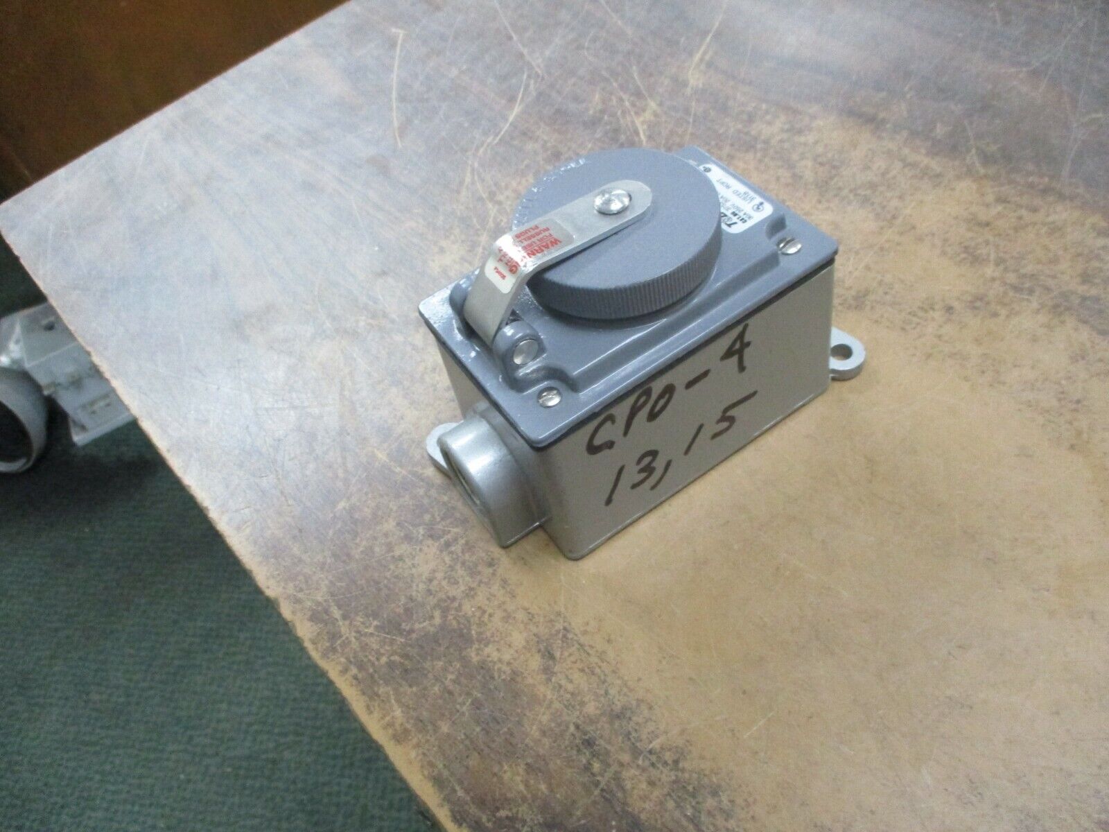 Russellstoll Receptacle 3753 30A/20A 250V/600V Used