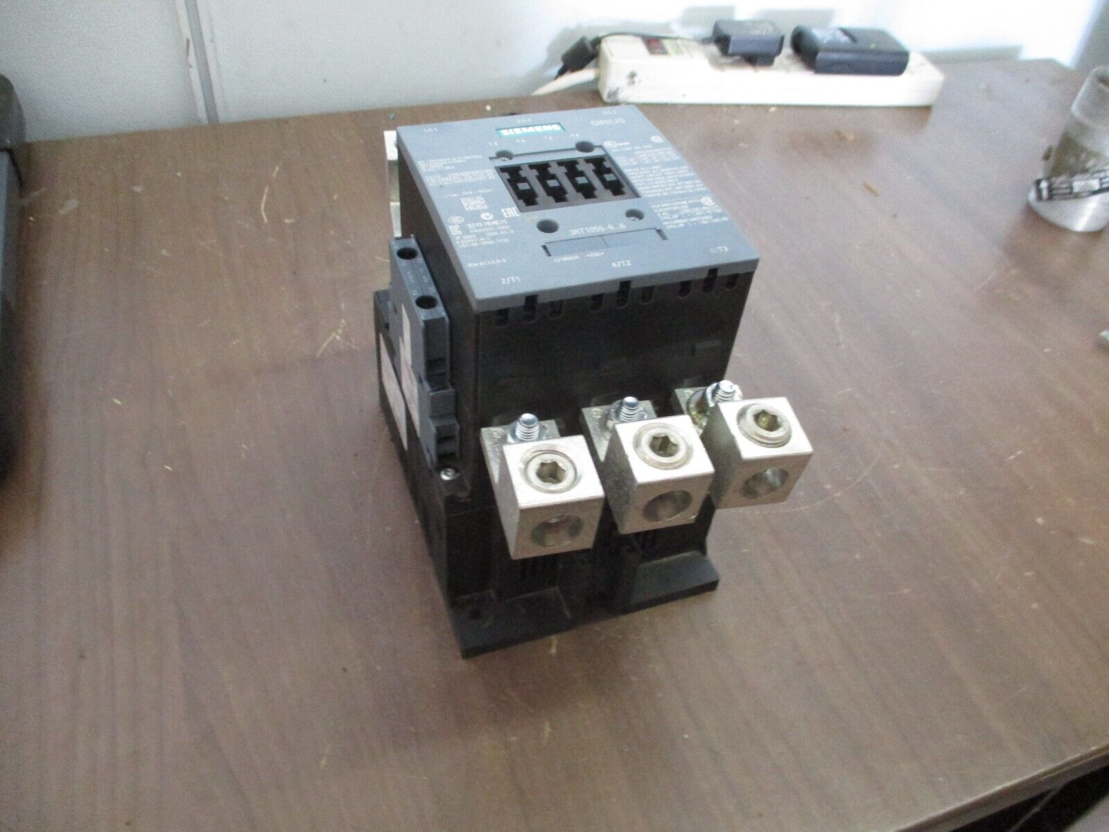 Siemens Sirius Contactor 3RT1055-6...6  110-127V Coil 195A 600V Used