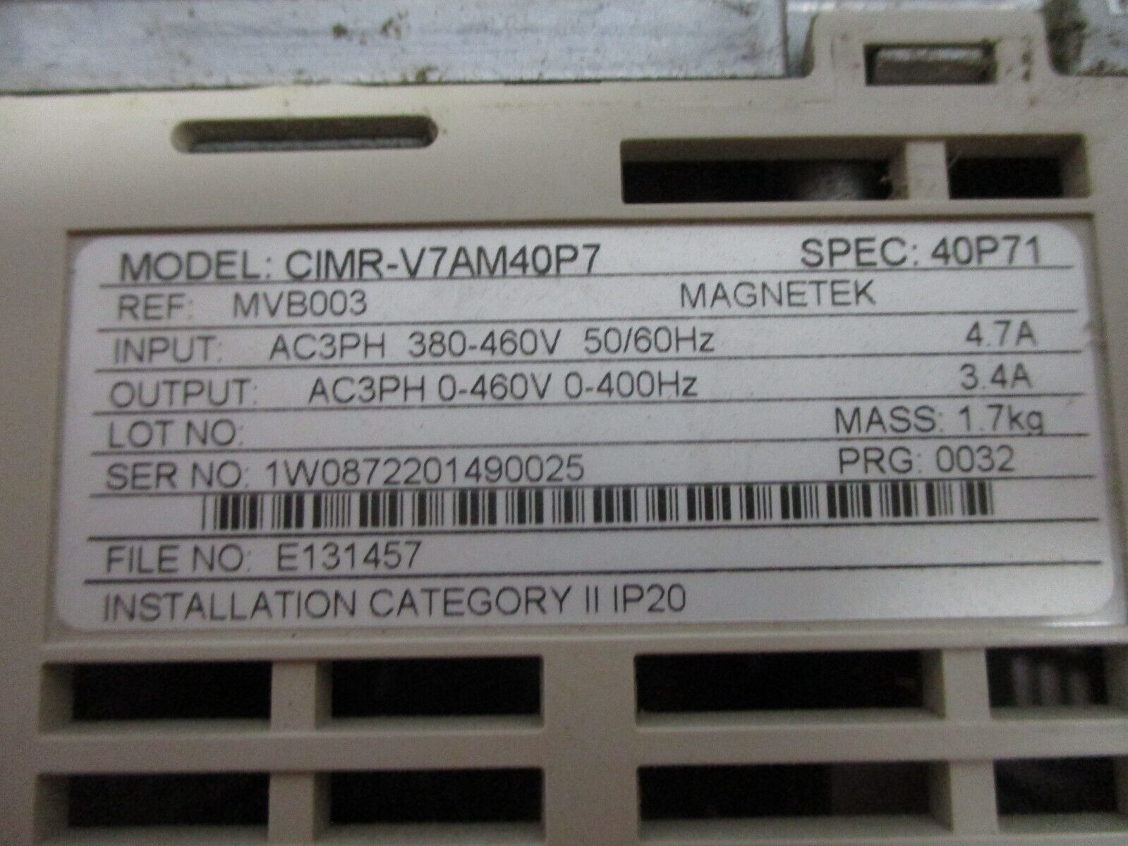 Yaskawa GPD 315/V7 AC Drive CIMR-V7AM40P7 1HP 3Ph w/ Keypad Used
