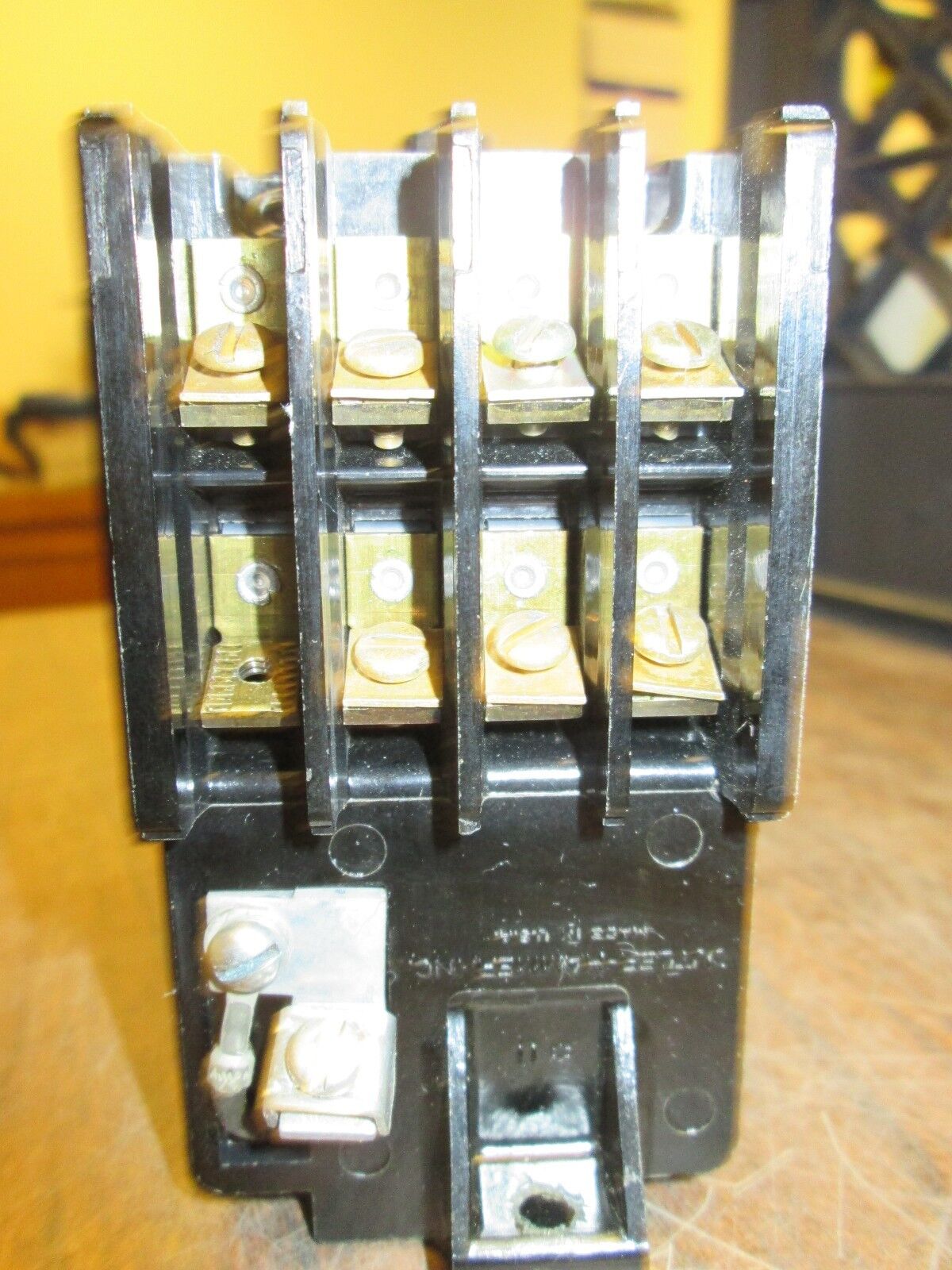 Cutler-Hammer Relay No. 910 9575H2261A 115/120V Coil Used