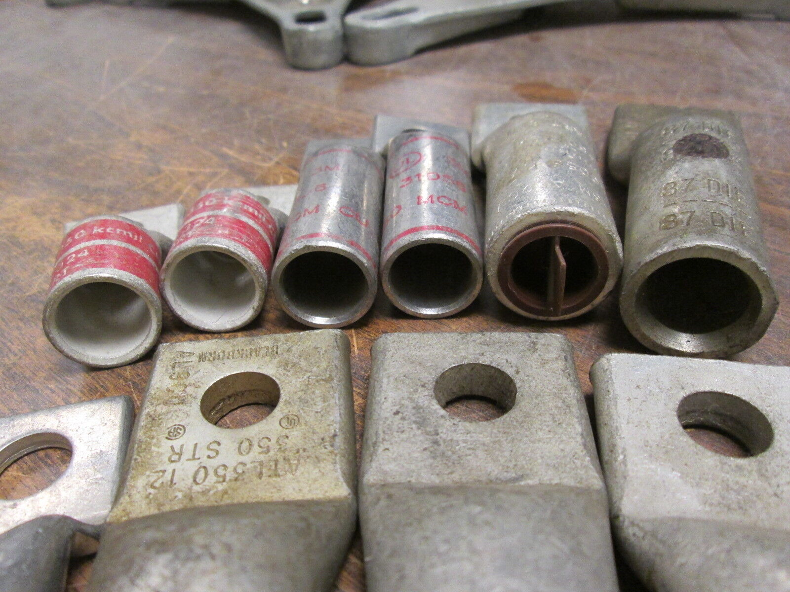 Generic/Unbranded Crimp Lug 350MCM *Lot of 12* New Surplus