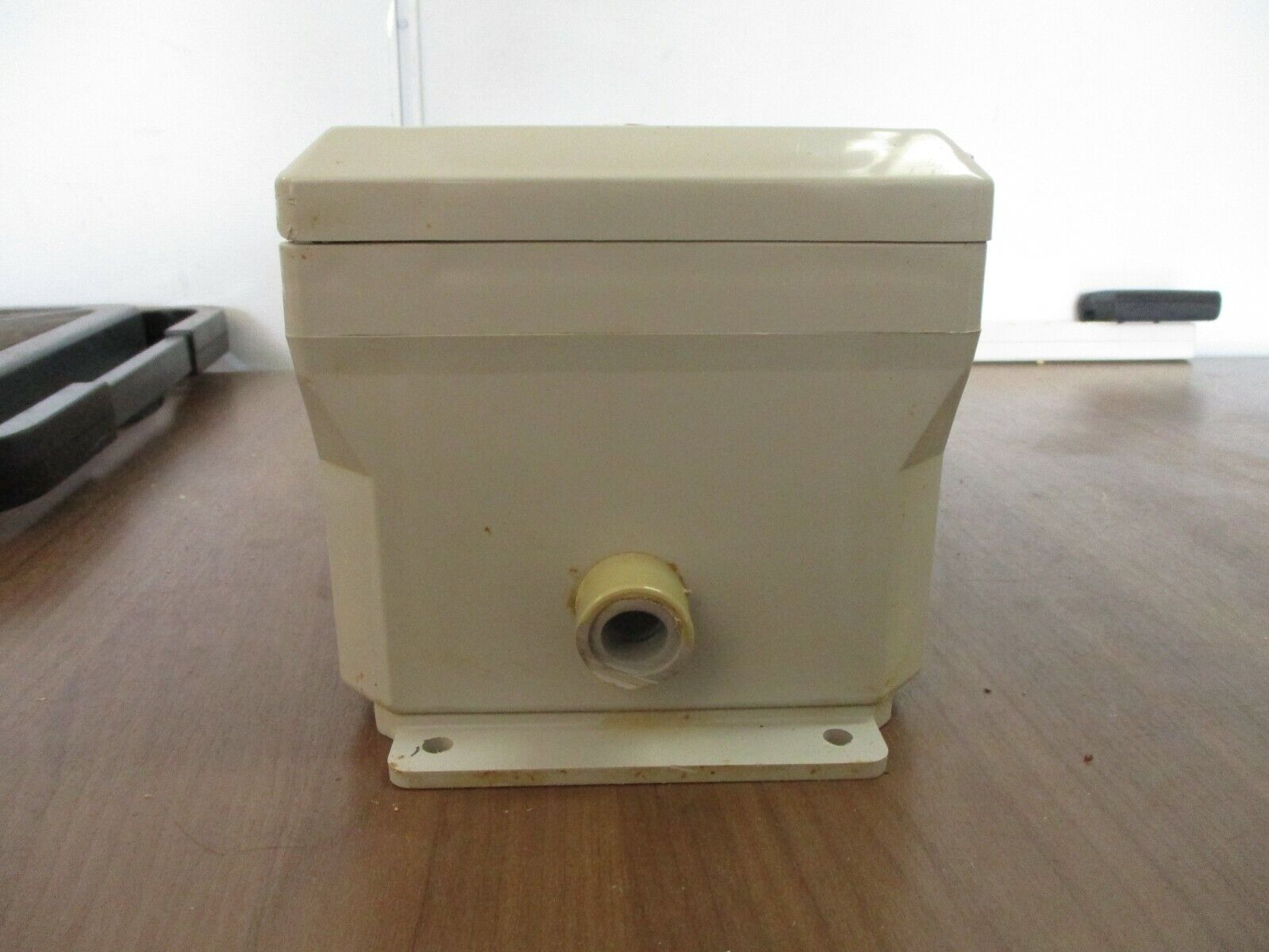 Automated Environments, Inc. VSC Interrupt & A/B Split Control VSCI-1/L Used