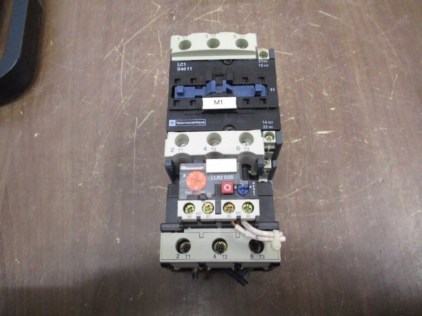 Telemecanique Starter LC1 D4011 / LR2 D35 Trip: 23-32A 120V Coil Used