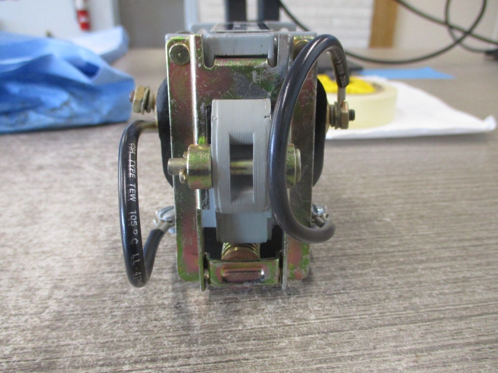 GE Solenoid CR9503 209 CAN5 125VDC Coil Used