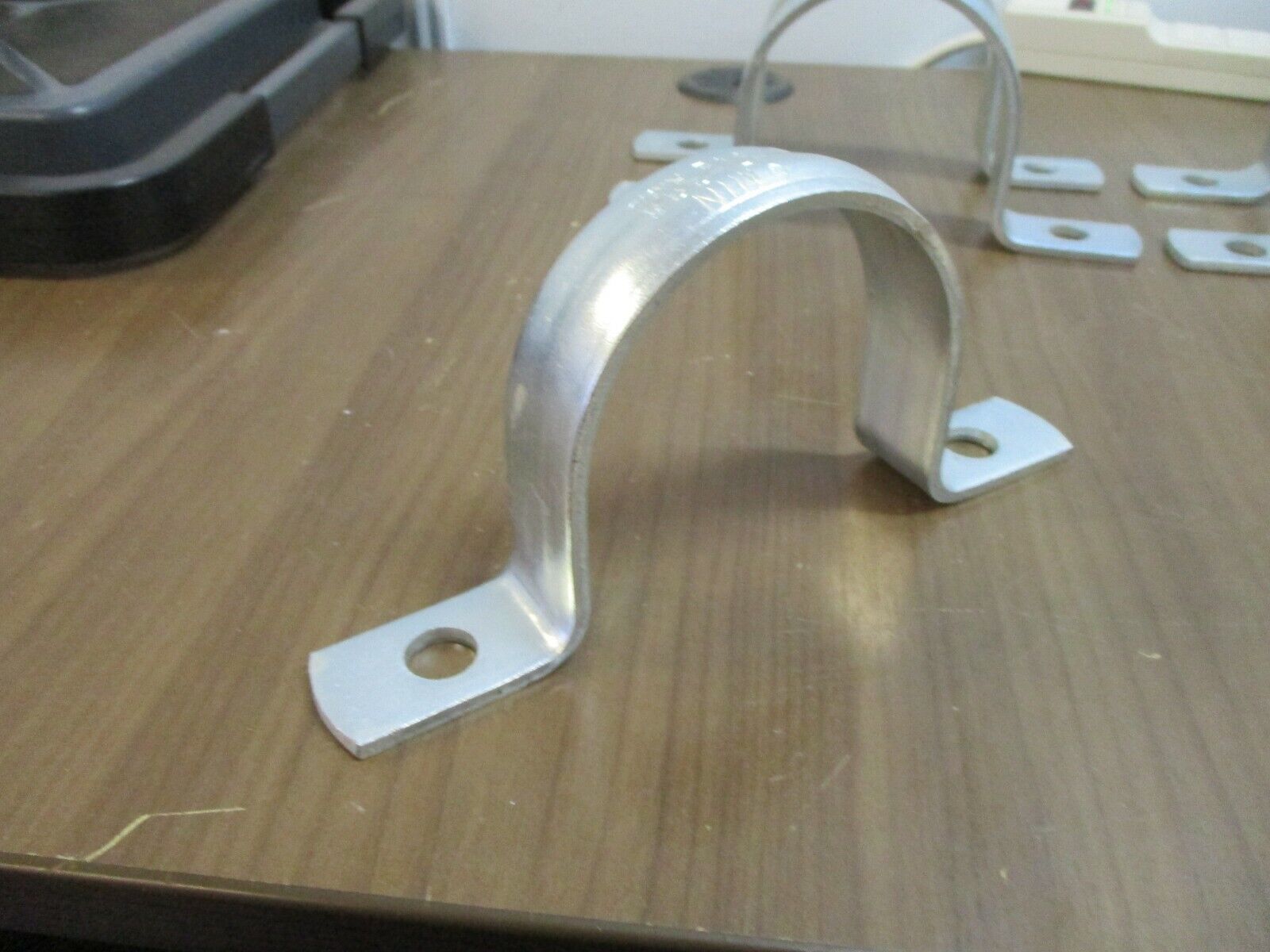 Minerallac Rigid Conduit Hanger HD-295  3½" *Box of 5* New Surplus