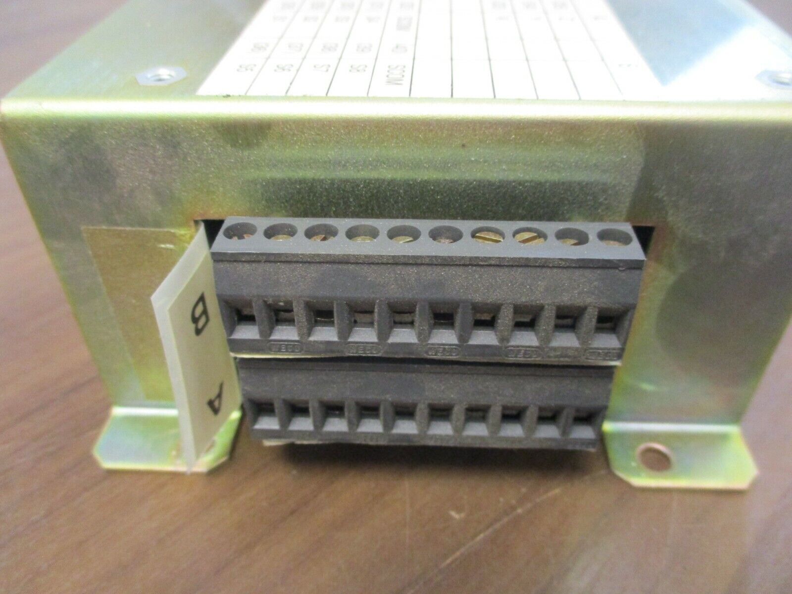 Square D PowerLogic I/O Module 3020 IOM-18 Status Inputs: 120VDC/DC Used