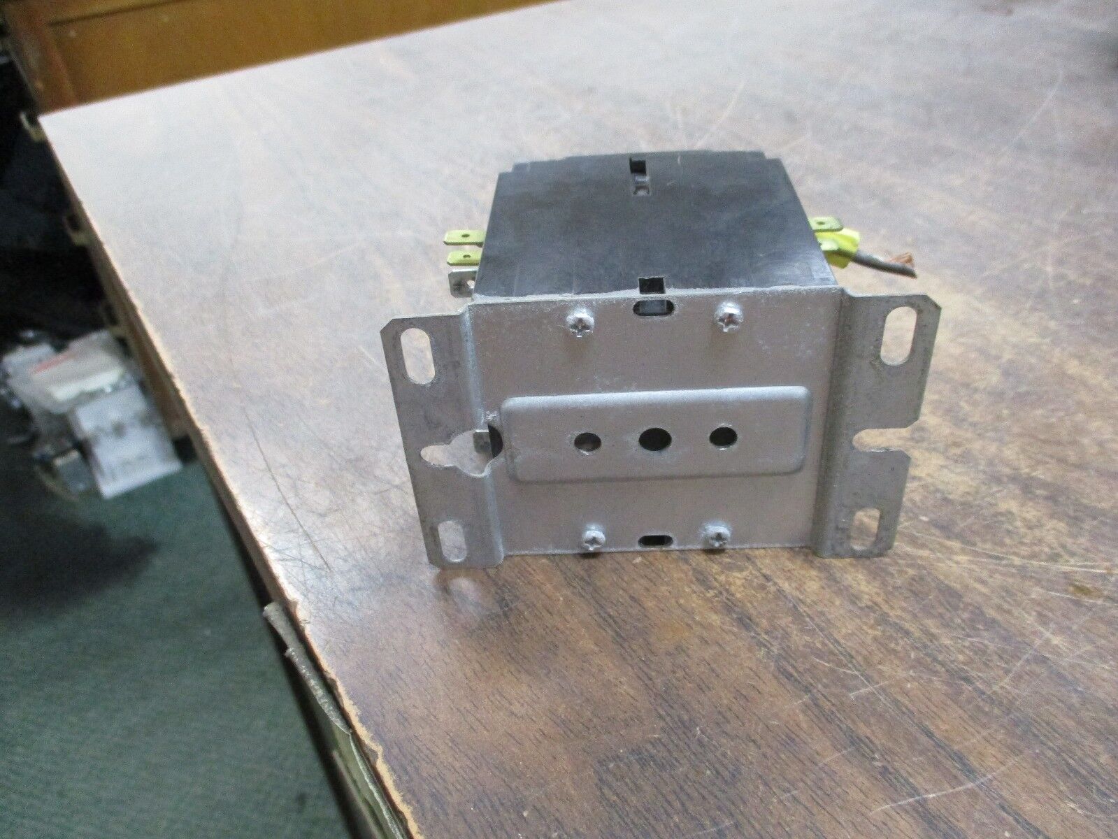 Tyco Electronics Contactor 100438-03 24V Coil 25A 600V Used