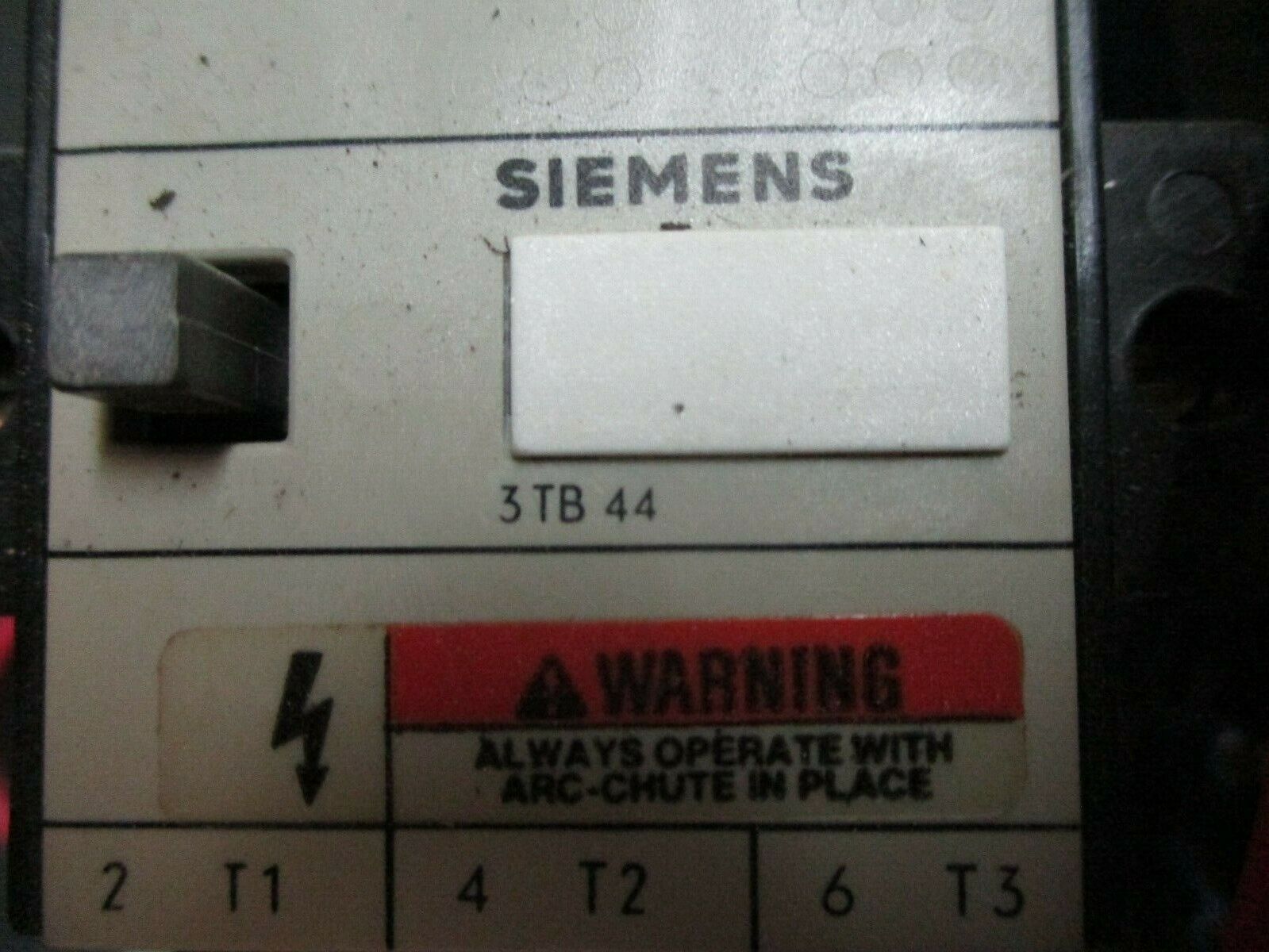 Siemens Fusible Combination 3TB44 120V Coil Trip: 2.5-4A Used